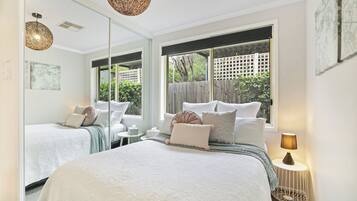 3 dormitorios, escritorio, tabla de planchar con plancha y wifi