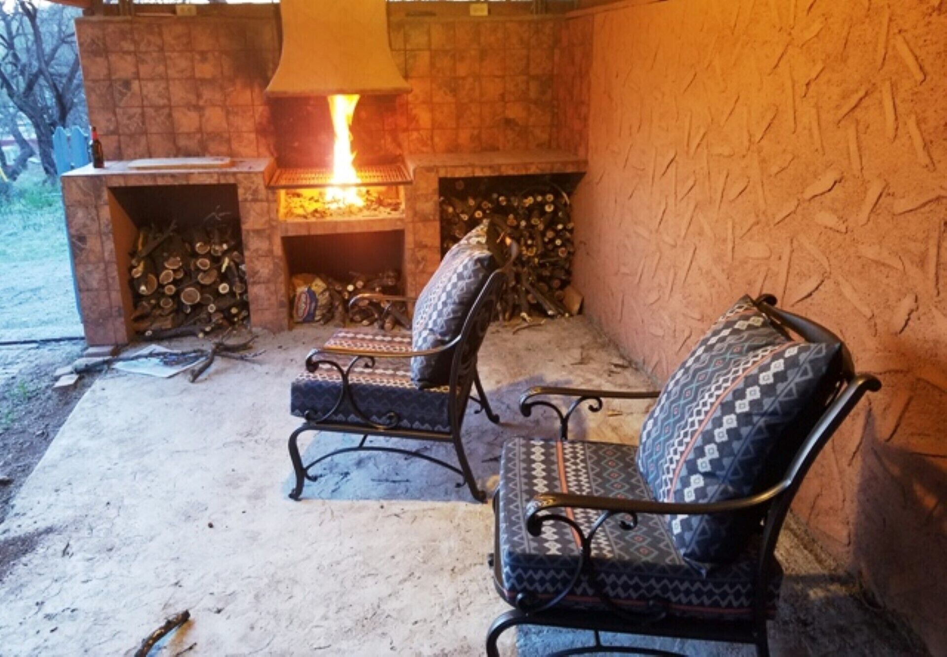 Cozy, pet friendly home in downtown Patagonia.