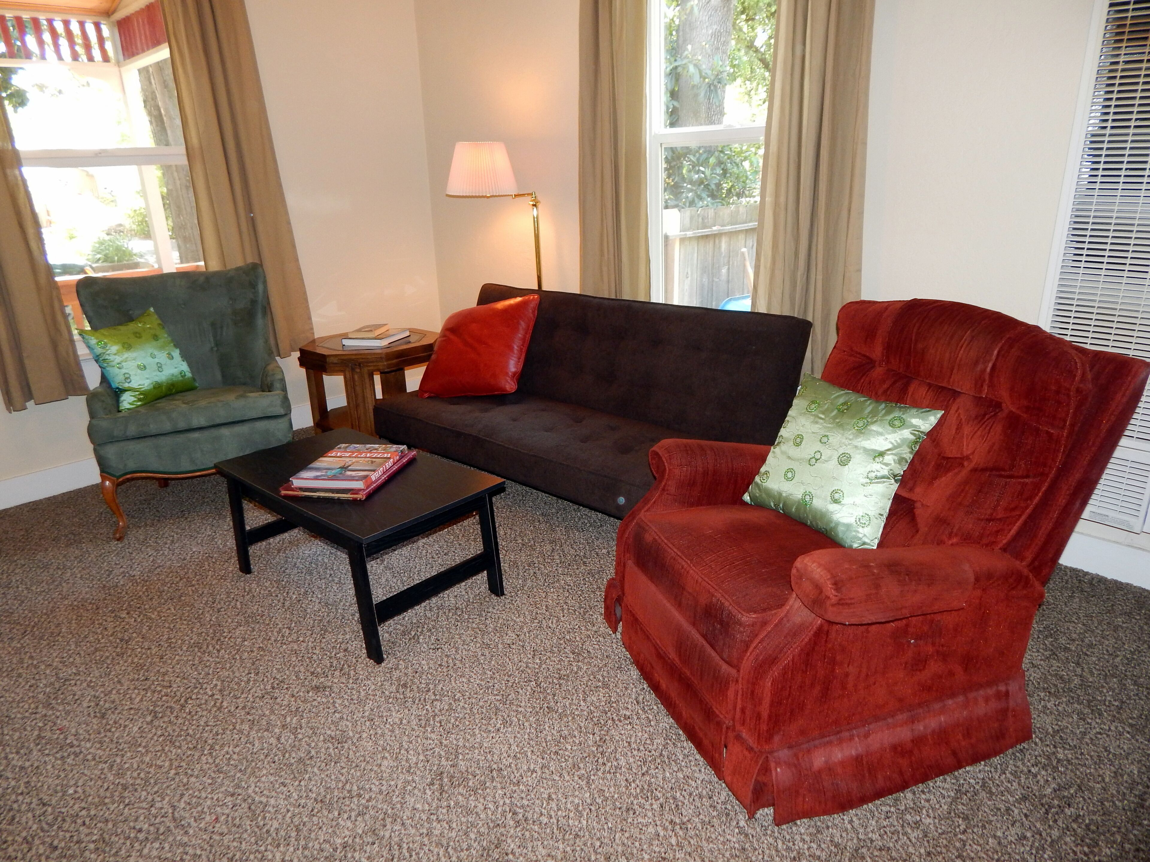 Renovated Victorian with fenced yard by Downtown, CSU, Farmers Mrkt Bidwell Park