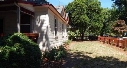Remontoitu viktoriaaninen, aidattu piha Downtown, CSU, maataloustuottajat Mrkt Bidwell Park