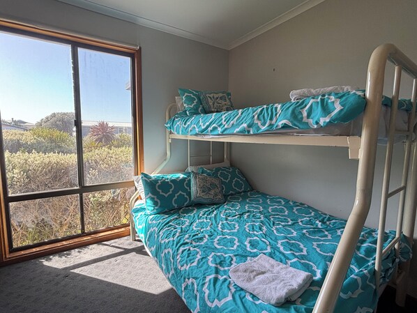 3 Schlafzimmer, Bügeleisen/Bügelbrett, Reisekinderbett, kostenloses WLAN