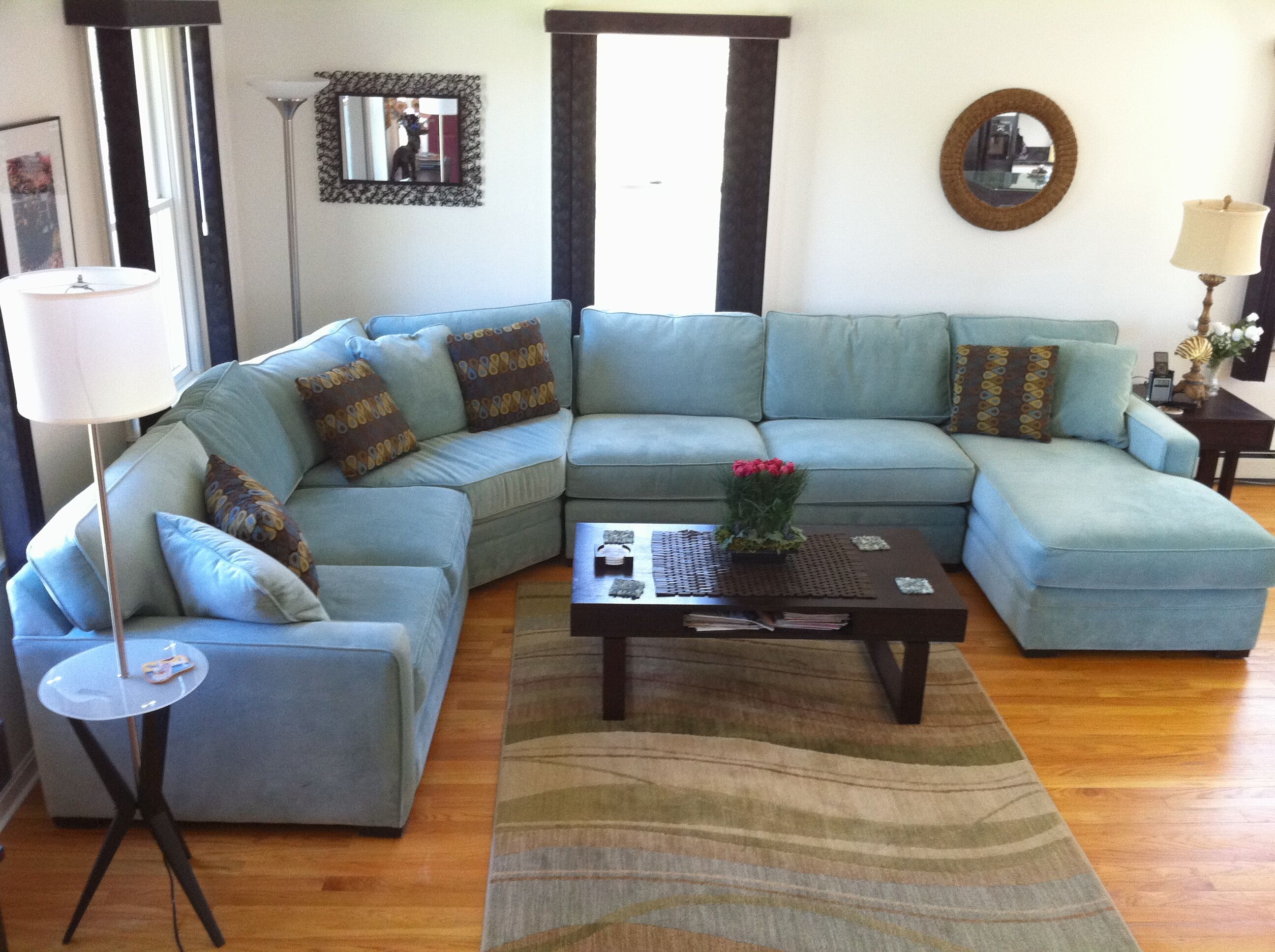 Steps to the Beach in East Falmouth, PET FRIENDLY &  clubhouse heated pool. 