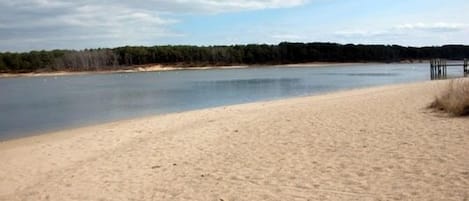 Beach nearby, sun-loungers, beach towels