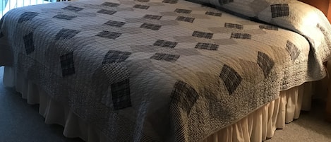 3 Schlafzimmer, Schreibtisch, Bügeleisen/Bügelbrett, kostenloses WLAN