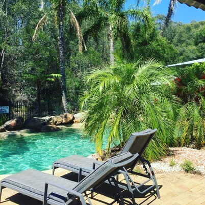 The Lilypond - a beautiful escape with log fire & spa bath surrounded by nature.