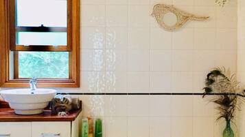 Combined shower/bathtub, jetted bath