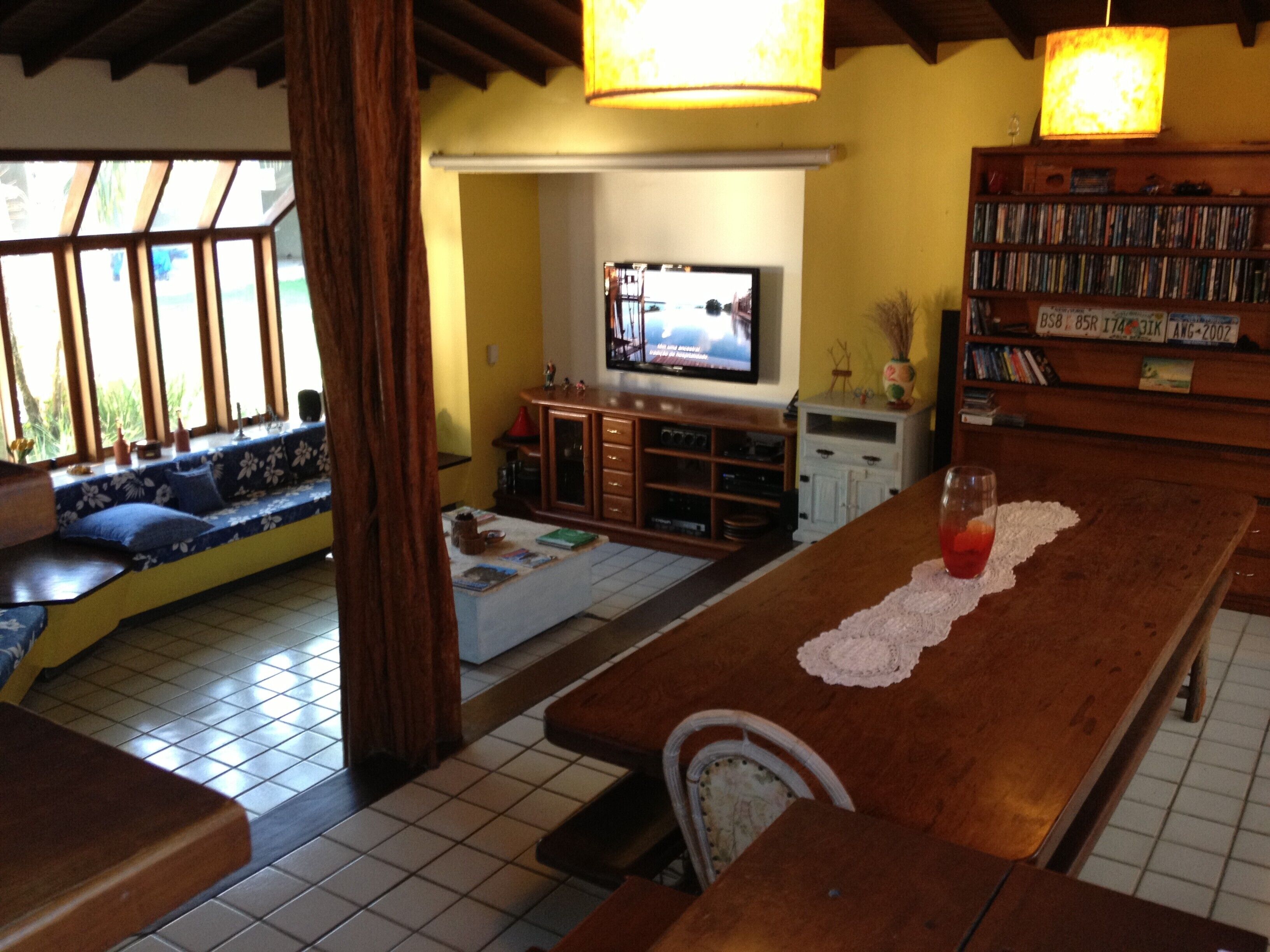 Beach house with 04 suites air cond, american-bar pool, sauna, barbecue