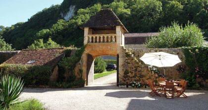 Private castle in France with pool sleep 20