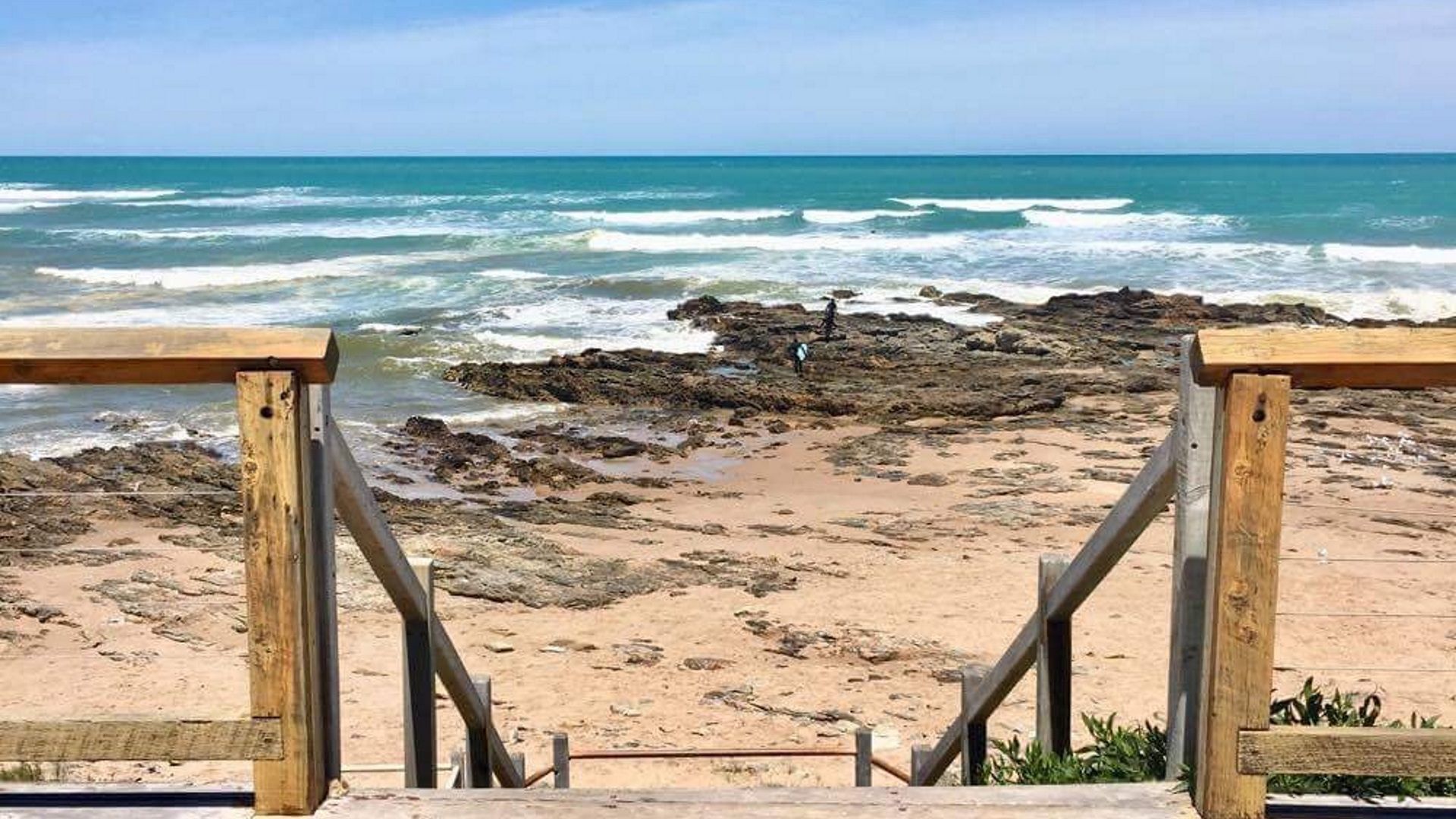 Great beach getaway with ocean views. \nGreat location. — image 22