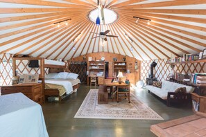 6 bedrooms, in-room safe, iron/ironing board, WiFi