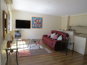 Smart-TV, Netflix, DVD-Player, Streaming-Dienste