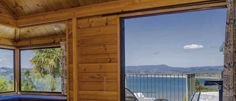 4 bedrooms, iron/ironing board, travel crib, free WiFi