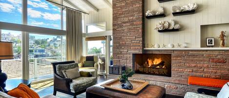 TV, fireplace