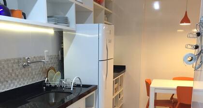 Rent beautiful 2 bedroom apt at a Fort Beach court.