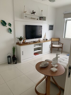 TV