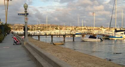 Immensely Charming Apartment on Balboa Island