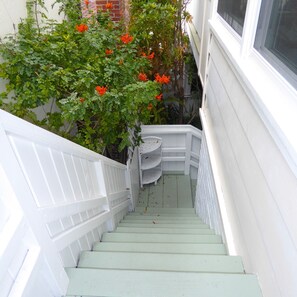 Property grounds - Immensely Charming Apartment on Balboa Island (Newport Beach)