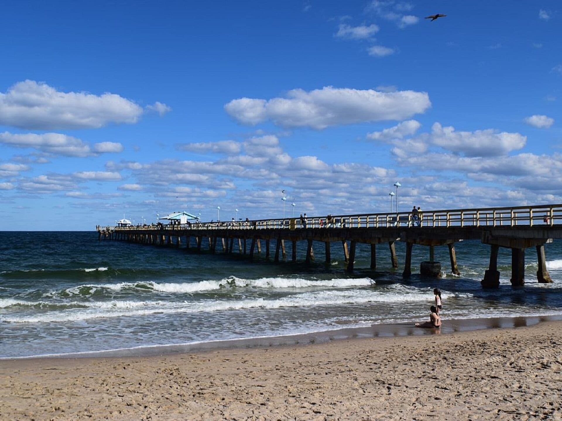 Beach nearby, sun-loungers
