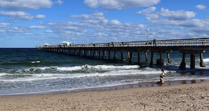 UNIT # 7 Ocean and Downtown view LAUDERDALE BY THE SEA 200+- steps to beach fun