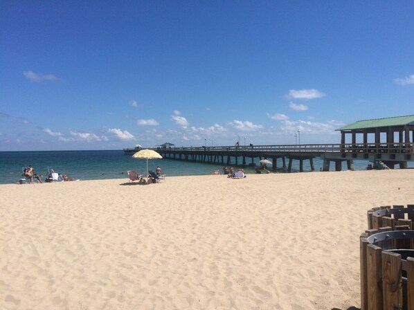Beach nearby, sun loungers