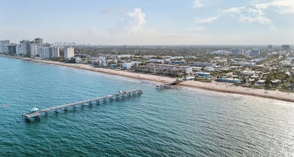 UNIT # 7 Ocean and Downtown view LAUDERDALE BY THE SEA 200+- steps to beach fun