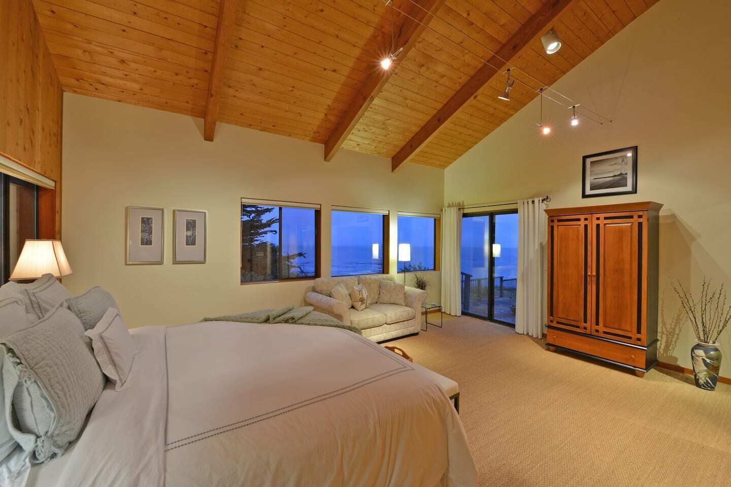 2 dormitorios, escritorio, tabla de planchar con plancha y wifi gratis