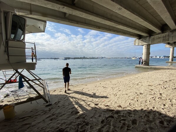 Beach nearby, sun loungers, beach towels - Tropical Paradise on Singer Island (palm beach shores)