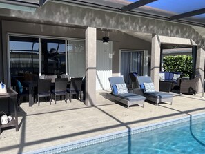 Et oppvarmet basseng