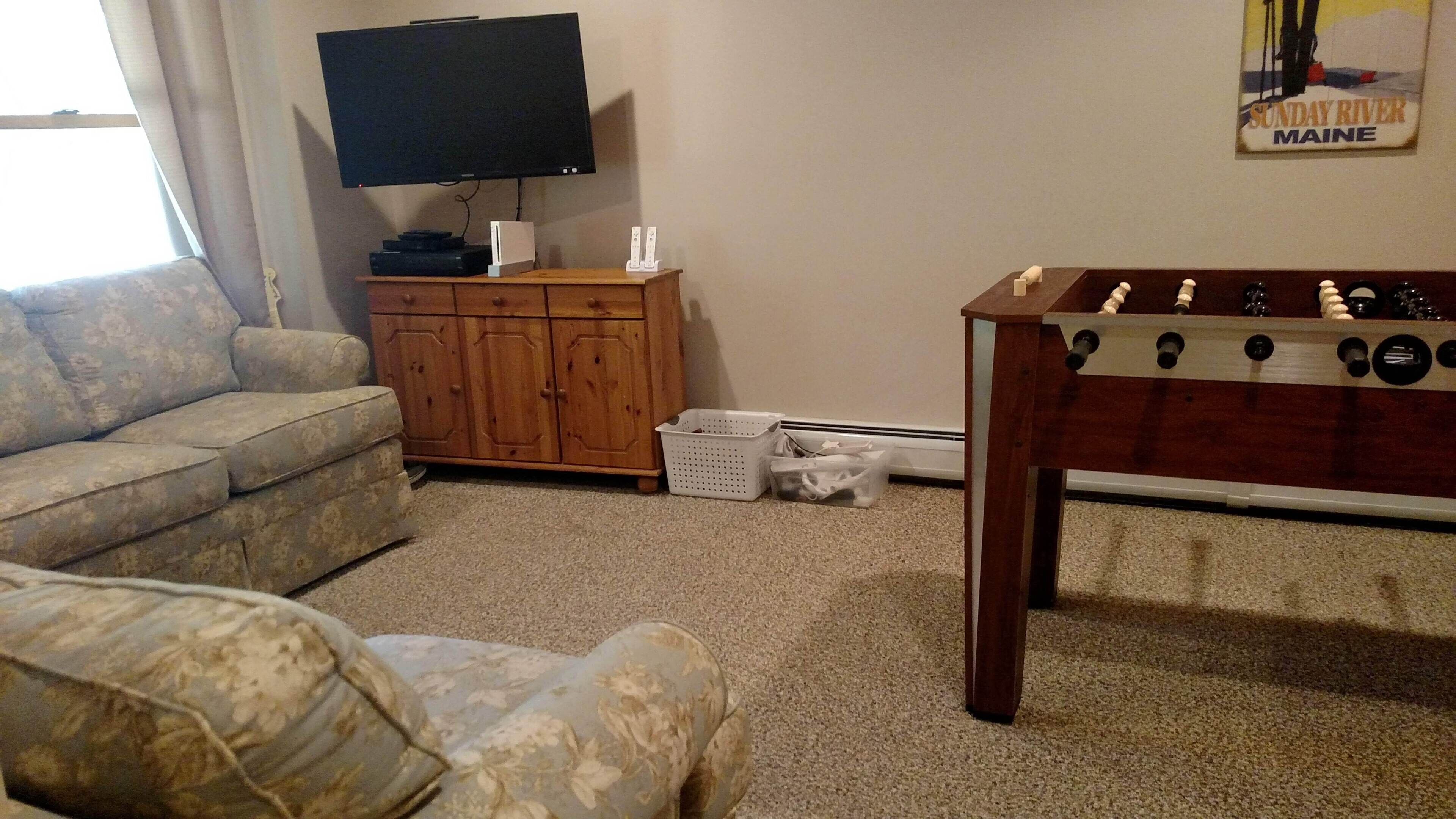 Comfortable four season Chalet minutes to all amenities