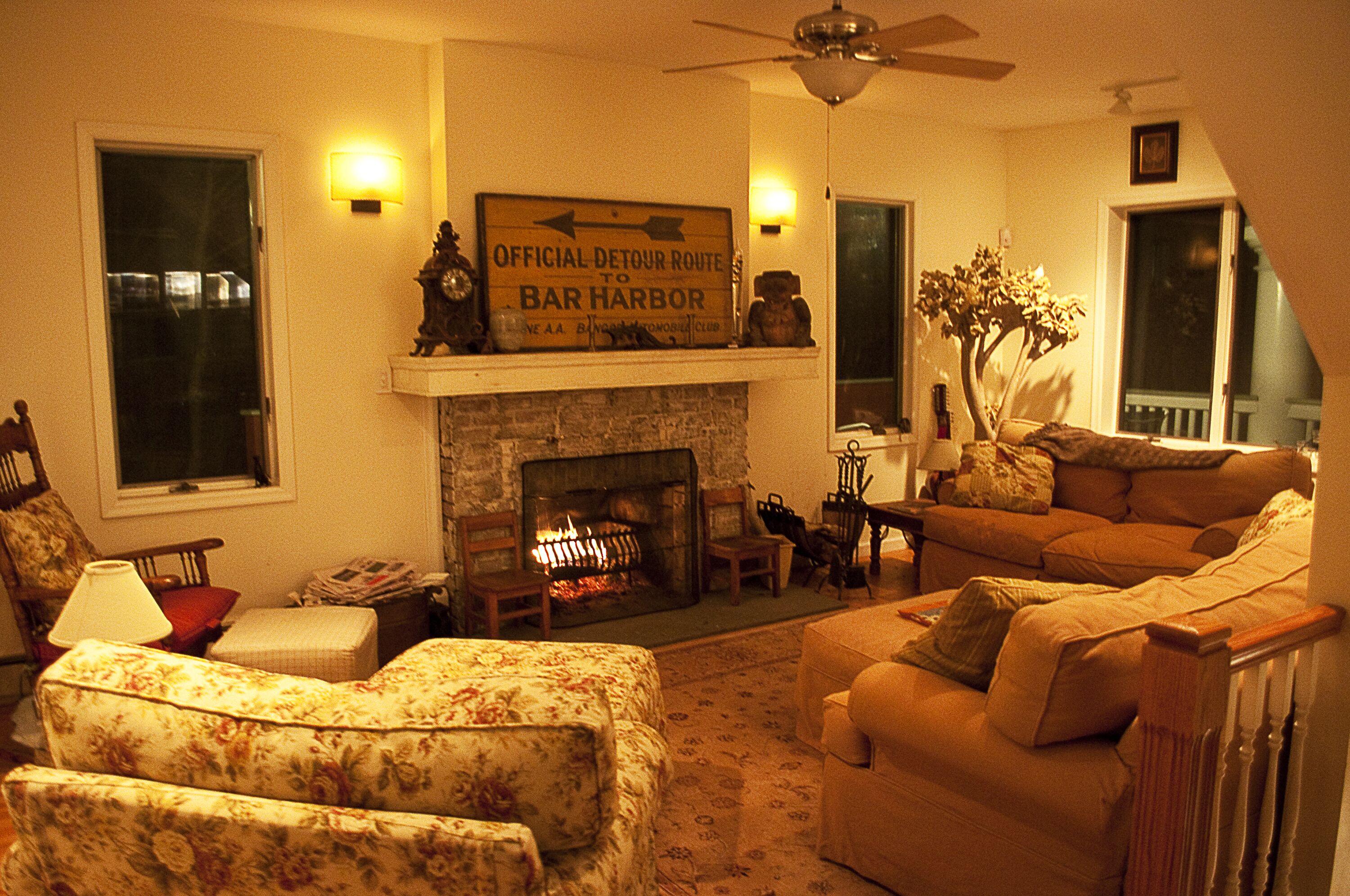 Get ready to ski! Grand Kitchen!Gracious rooms!
7 BRs 5 Baths sleeps 18
