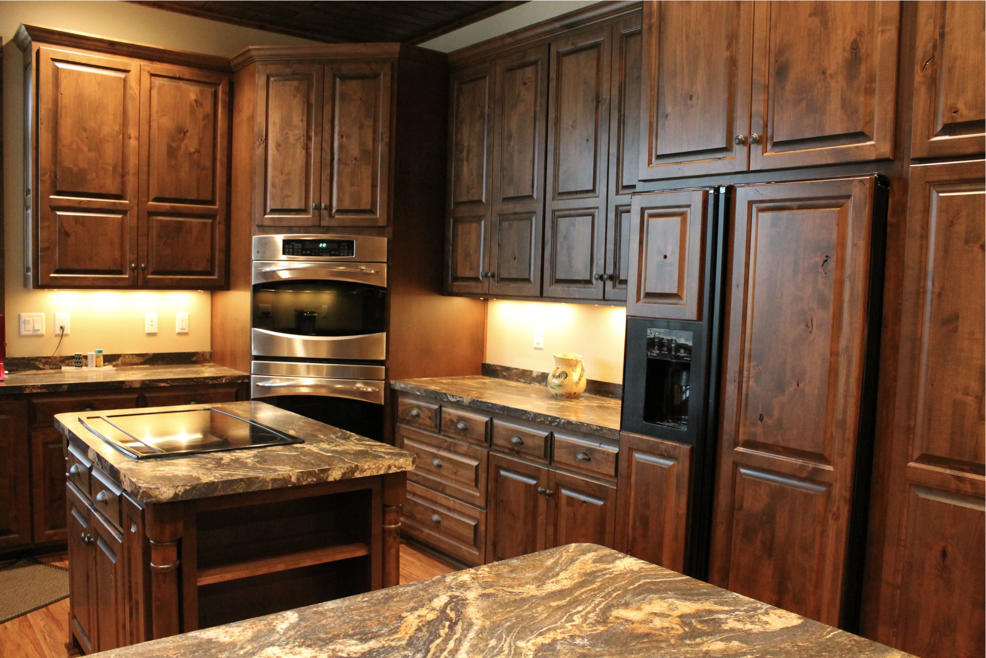 Maple Drive Lodge Getaway - Perfect for Large Groups!