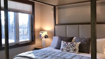 4 bedrooms, iron/ironing board, free WiFi, bed sheets