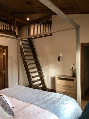 4 عدّة غرف نوم ومكواة/لوح كي وواي فاي مجانًا وملاءات أسرّة