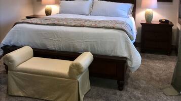 4 slaapkamers, een strijkplank/strijkijzer, gratis wifi, beddengoed