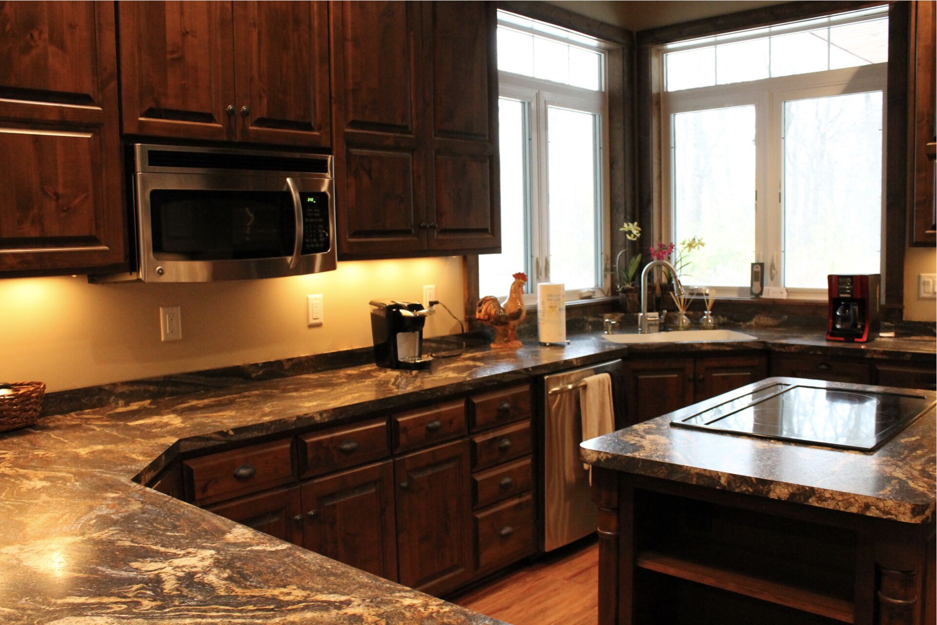 Maple Drive Lodge Getaway - Perfect for Large Groups!