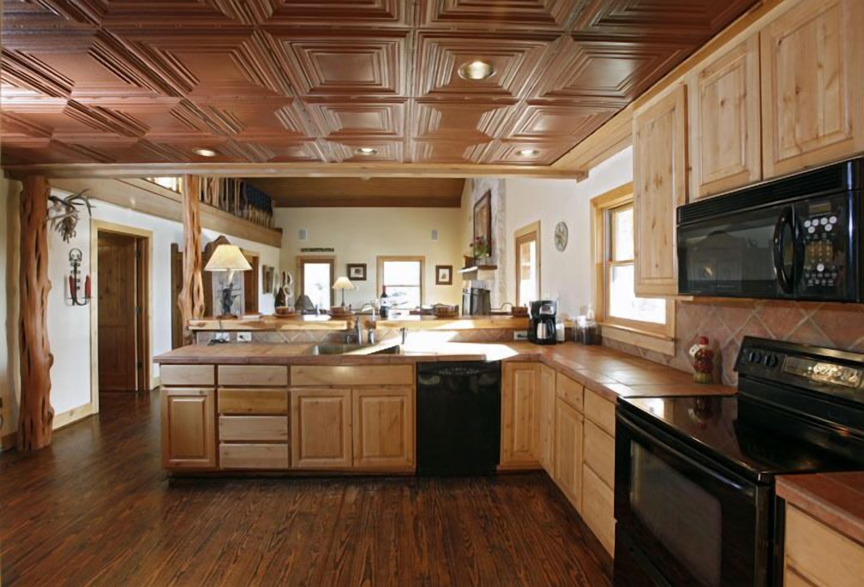 Bar None Ranch Booking  Fall 2023 Going Come Cool down in Spring Feed Chute!!!