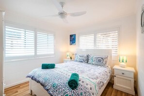 2 bedrooms, travel crib, free WiFi, bed sheets