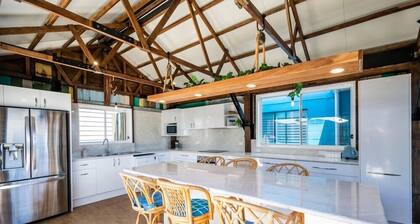 Quarterdeck - Wooli Apartments meren rannalla