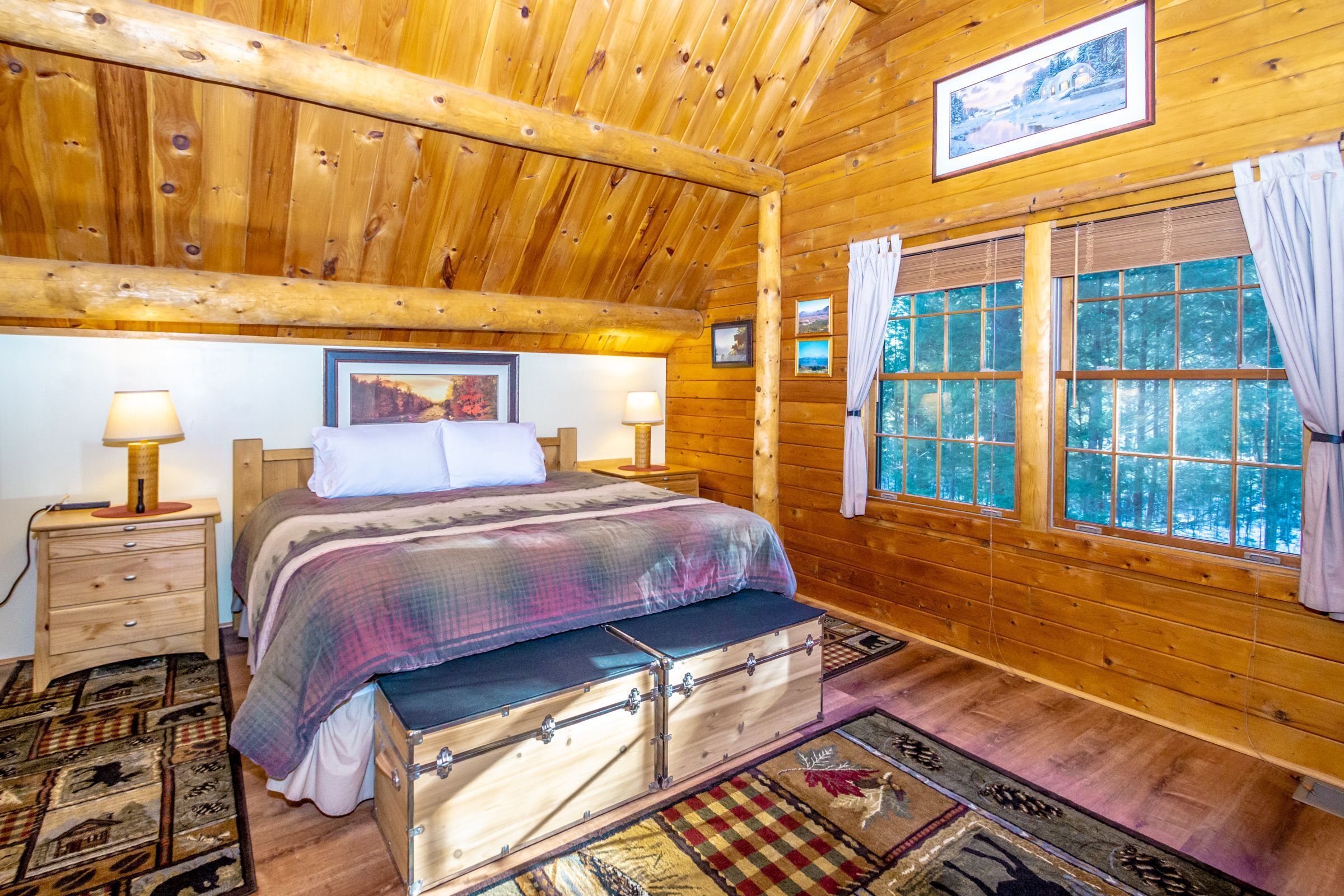 Luxury Log Home, Near Story Land, Super Clean, Views, Pool In/Out & Fitness. 