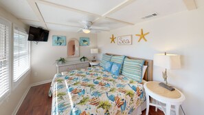 5 bedrooms, iron/ironing board, WiFi, bed sheets