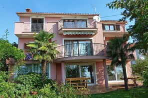 Exterior - Beautiful Apartment Selci**** located in the private house with the private pool (Rijeka)