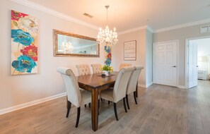 Dining - Luxurious Award Winning Newly Renovated 2+2 Condo Near Disney and Universal (Davenport)