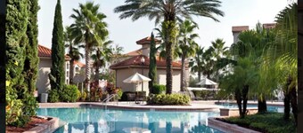 Luxurious Award Winning Newly Renovated 2+2 Condo Near Disney and Universal