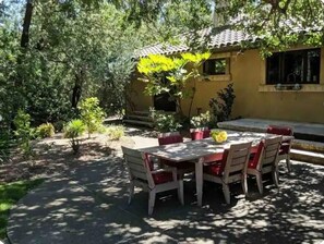 Unclassified image, 5 of 65, button