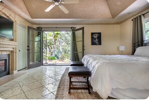 4 bedrooms, desk, iron/ironing board, travel cot