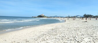 New Apartment in Surf Paradise