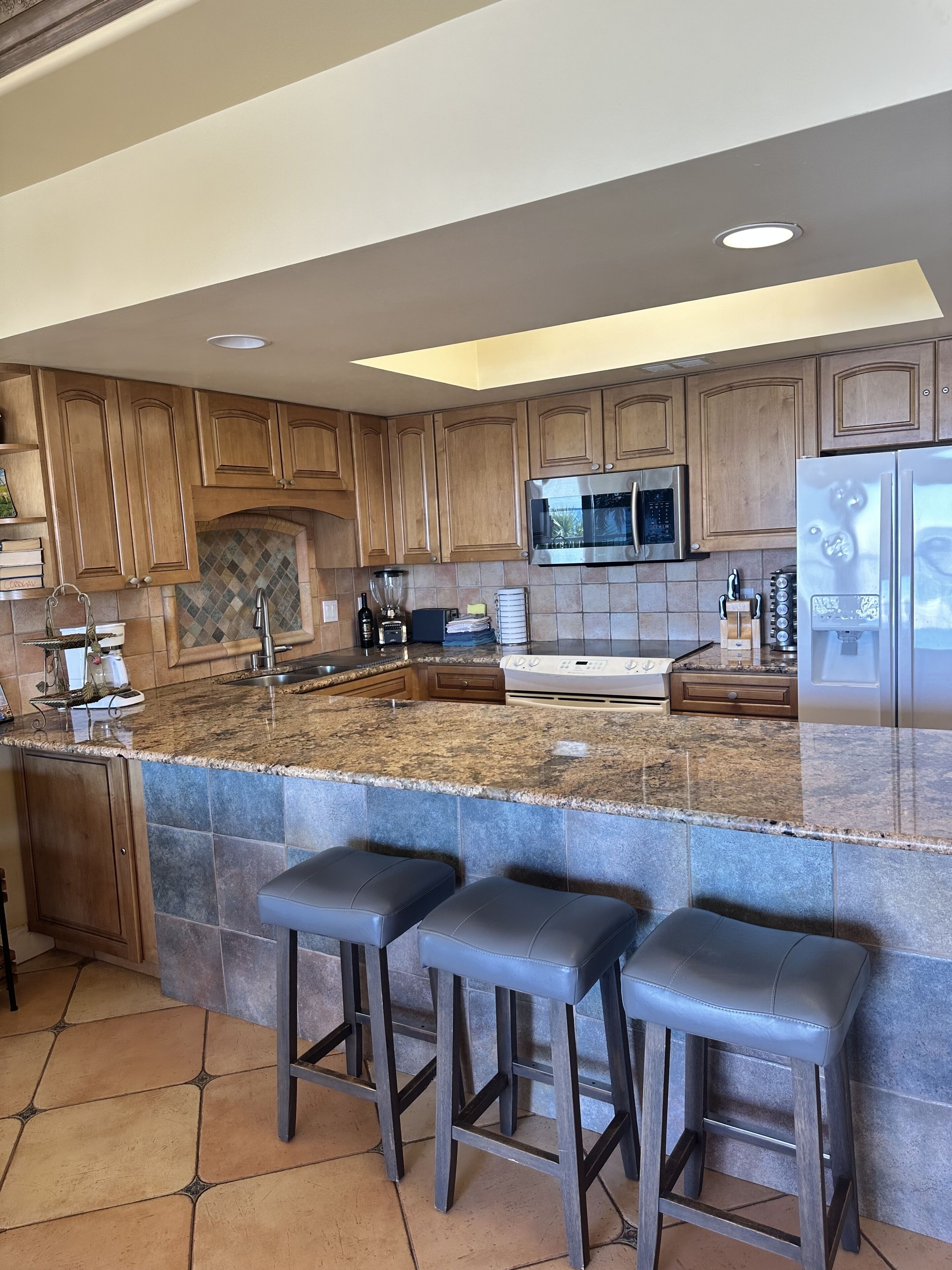 冰箱、微波炉、烤箱、炉灶