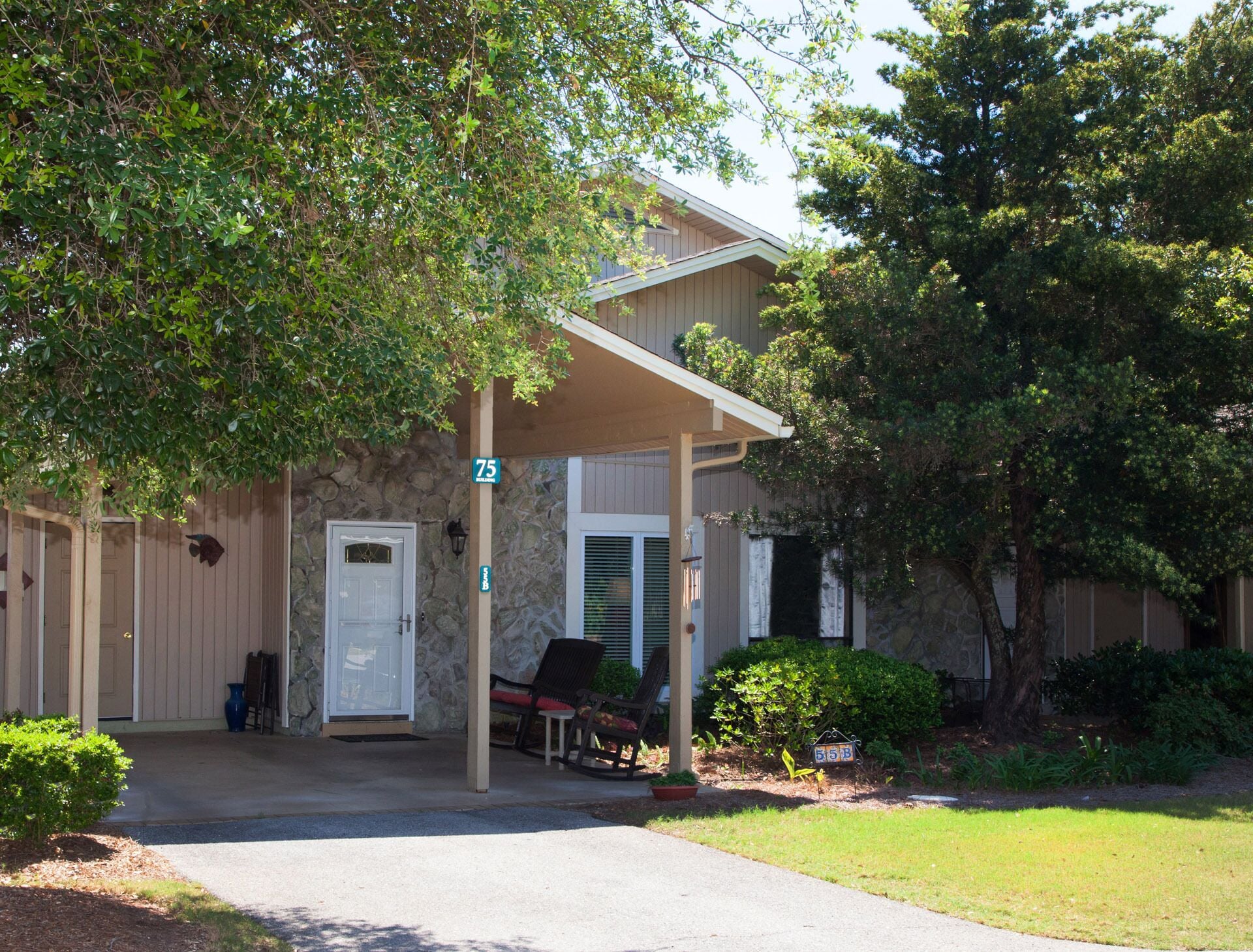 3bdrm Seascape -pools, tennis, pickle ball, basketball, playground, near beach 
