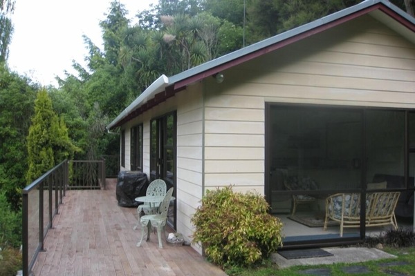 Cosy Dell Crib Forest Retreat