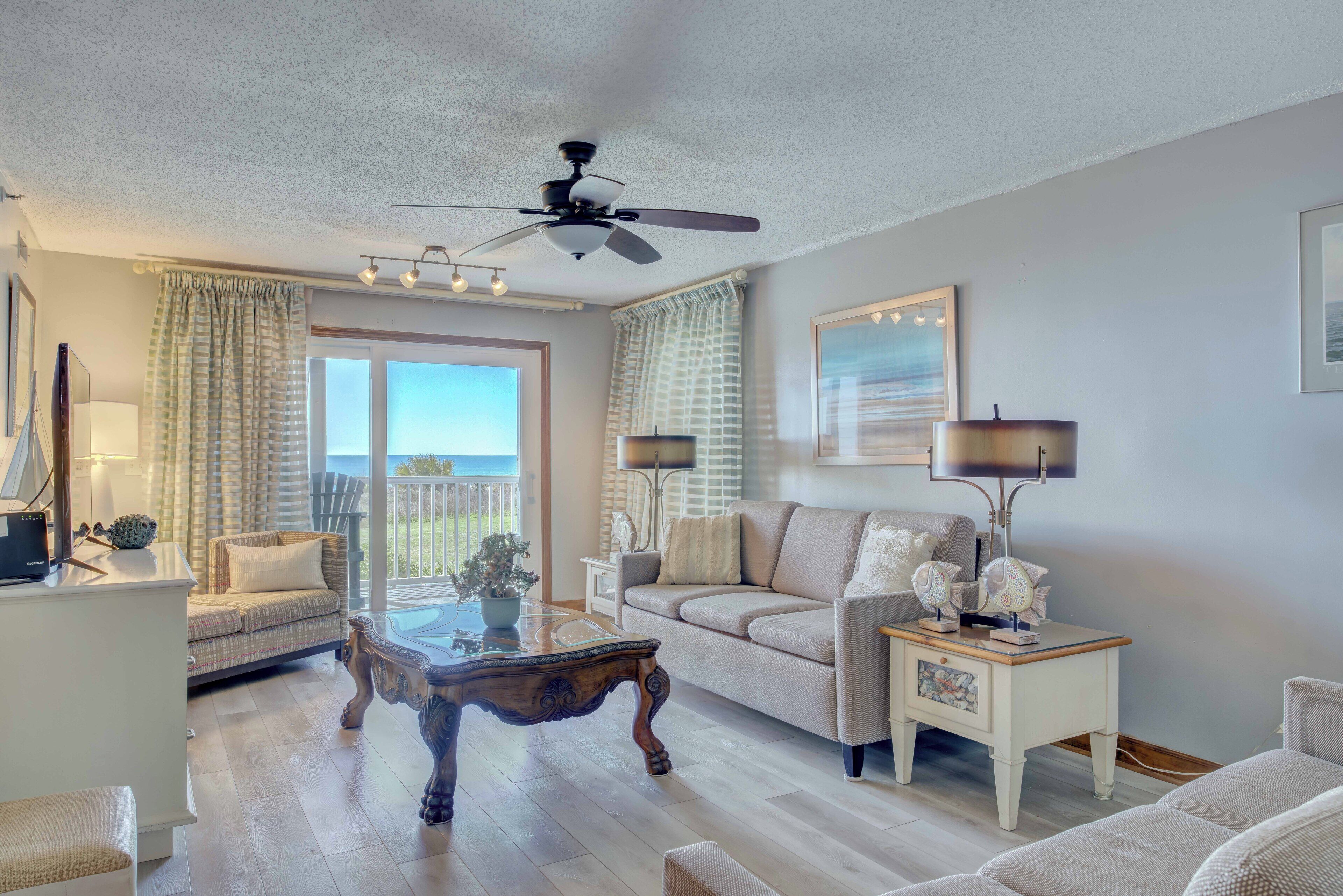 Smart TV, fireplace, DVD player, toys